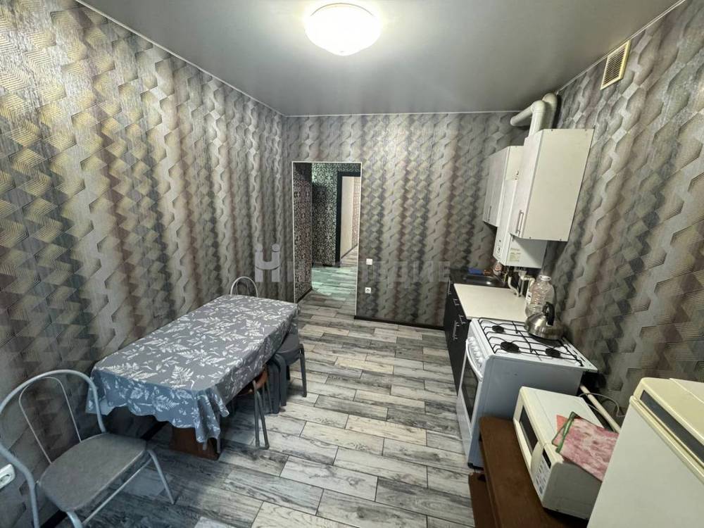 2-комнатная квартира, 60 м2 1/3 этаж, Центр, ул. Адмирала Крюйса - фото 6