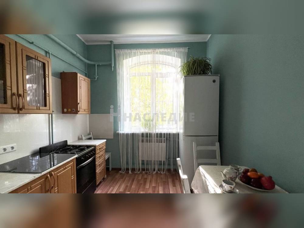 3-комнатная квартира, 77 м2 1/3 этаж, Центр, ул. Петровская - фото 8