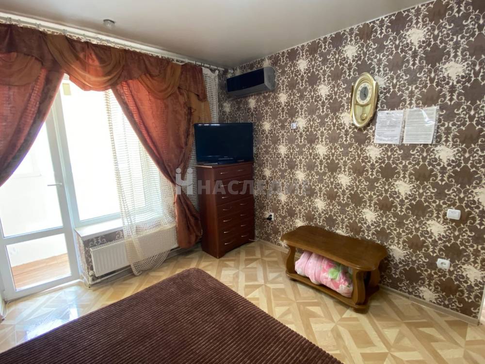 1-комнатная квартира, 35 м2 1/3 этаж, Центр, ул. Адмирала Крюйса - фото 2