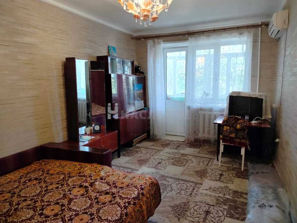 1-комнатная квартира, 30 м2 3/5 этаж, Западный, ул. Менделеева - фото 1