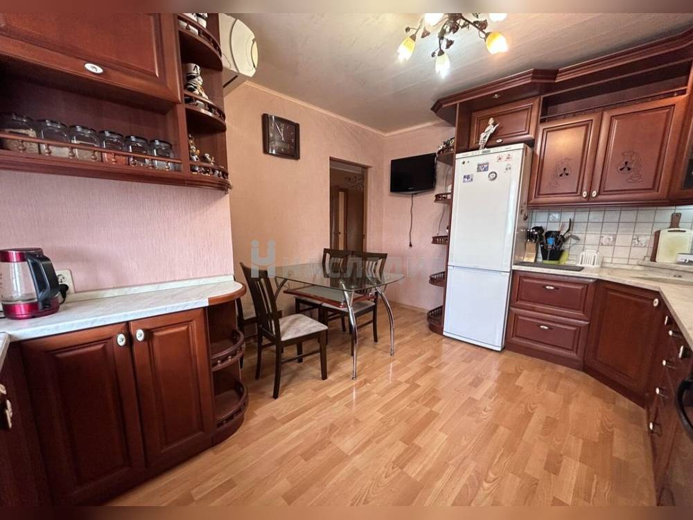 3-комнатная квартира, 84.9 м2 4/6 этаж, Центр, ул. Розы Люксембург - фото 11