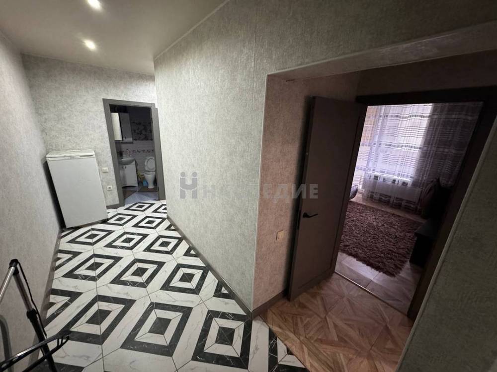 2-комнатная квартира, 63 м2 1/3 этаж, Центр, ул. Адмирала Крюйса - фото 9